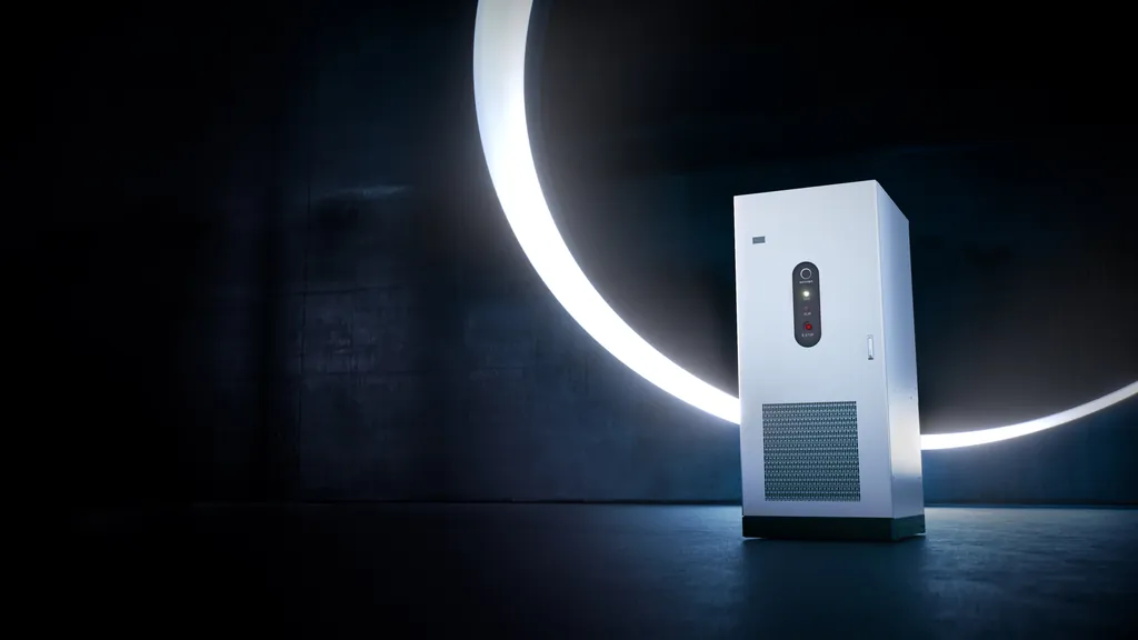 Gewerbespeicher sonnen sonnenPro Compact 261 vor einem leuchtenden Lichtring